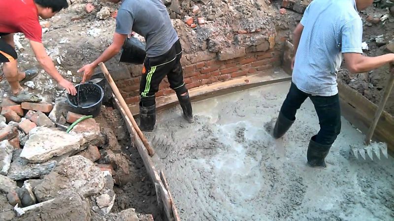 xây nhà trời mưa tốt hay xấu