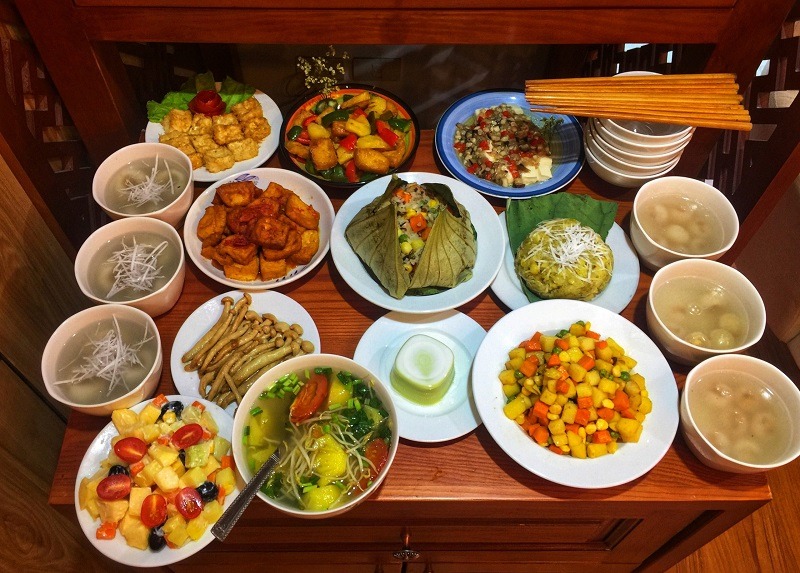 Mâm cúng về nhà mới