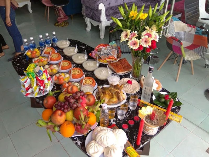 Mâm cúng về nhà mới