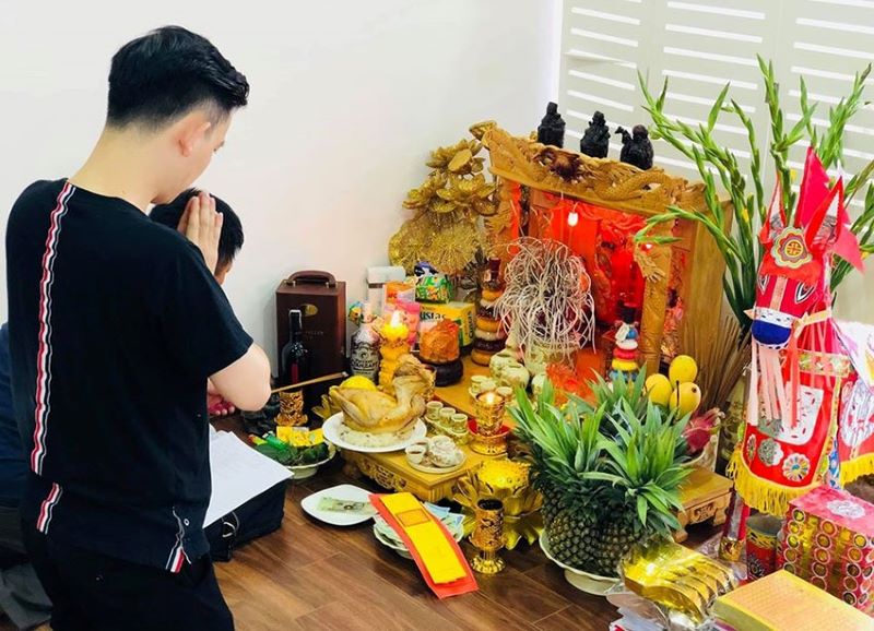 Mâm cúng về nhà mới